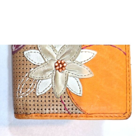 Fossil Womens Orange Leather Flower Snap Wallet - Picture 12 of 13